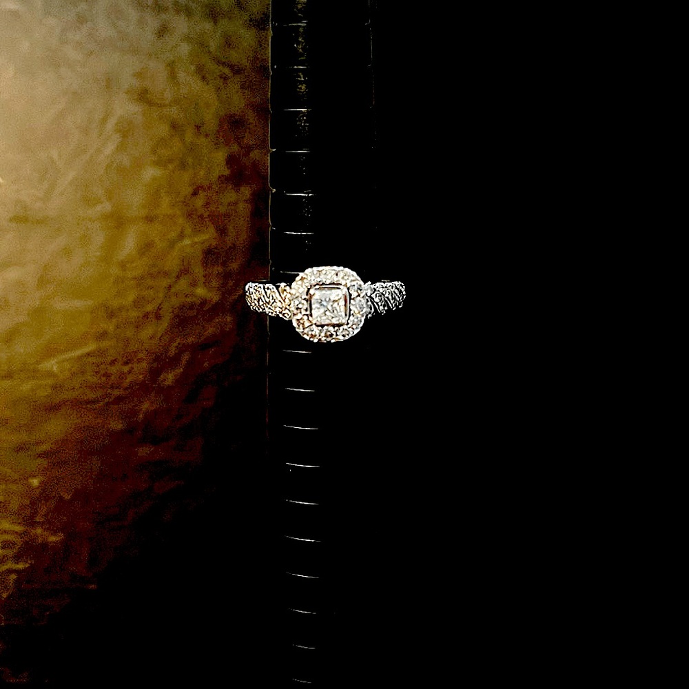 Elegant Silver Women's Ring